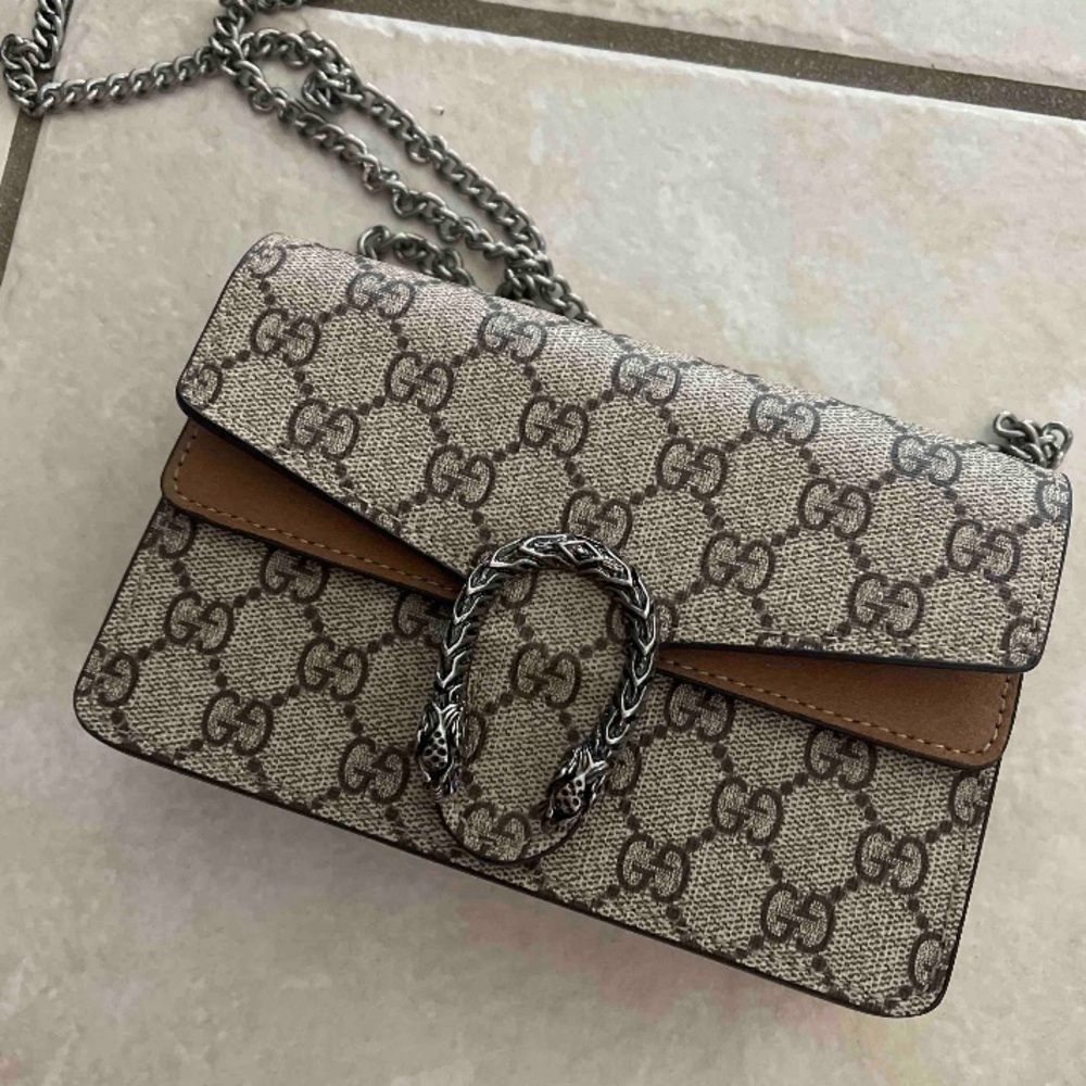 Mini Gucci bag